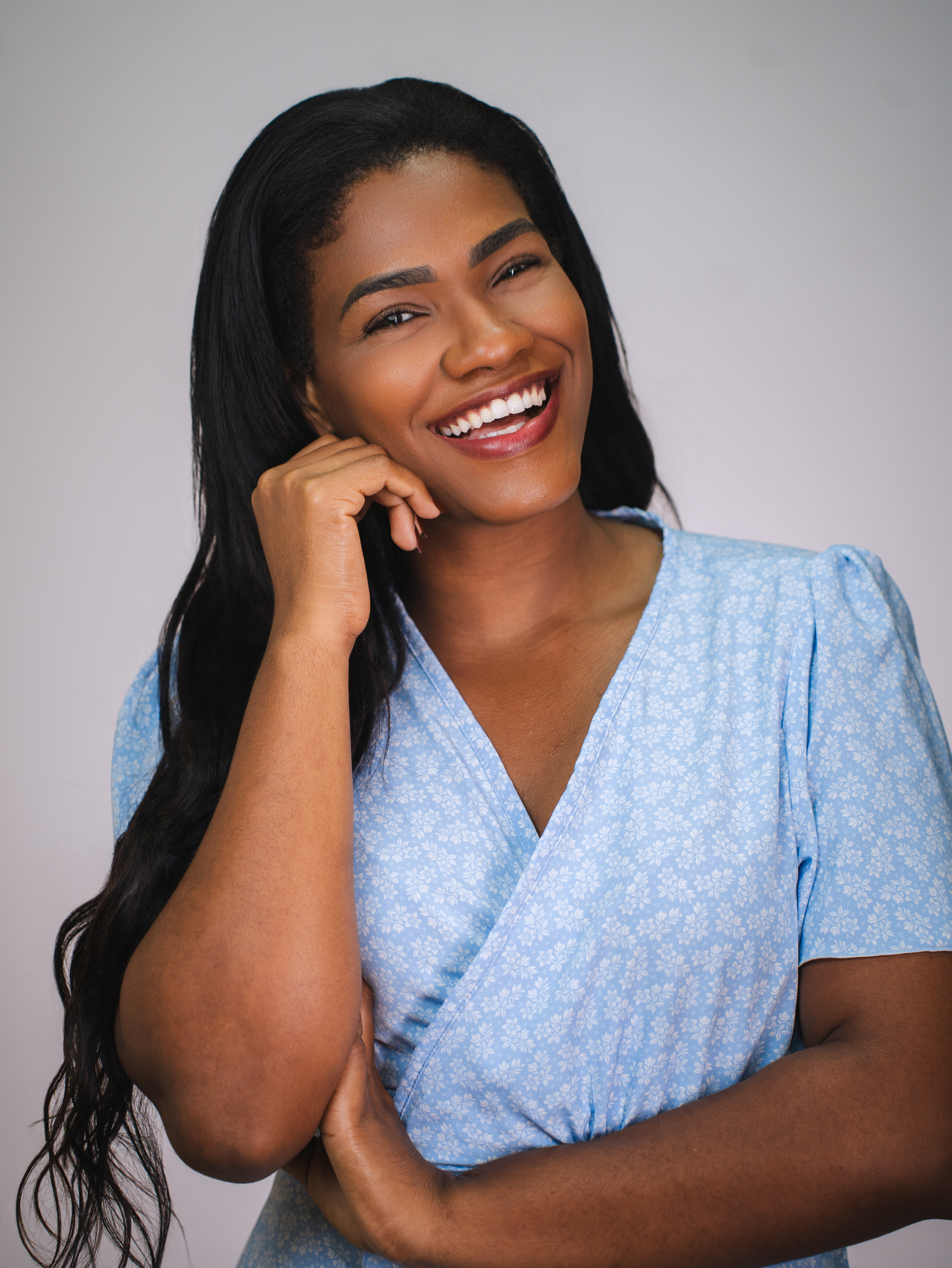 Nutricionista Miríades Teles com criança